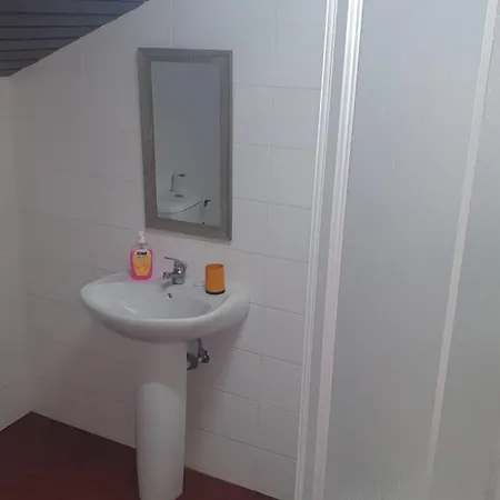 Vitorino De Nemesio Guest house *