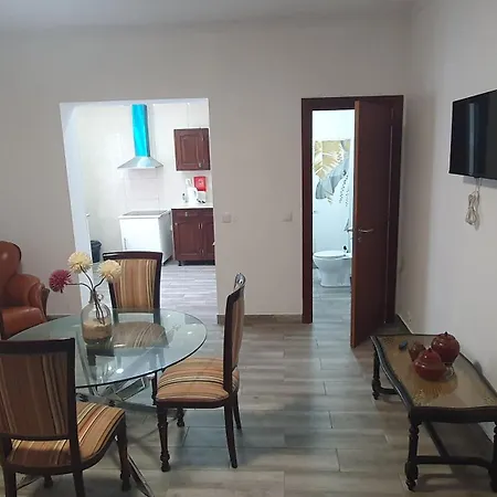 Vitorino De Nemesio Guest house *