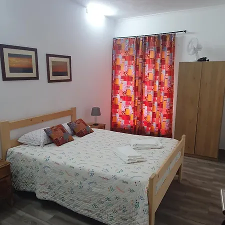 Vitorino De Nemesio Ponta Delgada